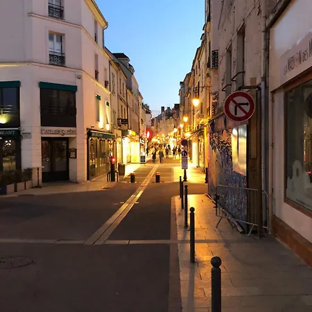 Art Moderne Entre Et Paris Apartment *